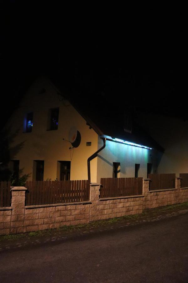 Prazdninovy Dum Jirkov Villa Zelezny Brod ภายนอก รูปภาพ